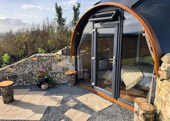 Hilltop Hideaway - Secluded Pod With Private Hot Tub