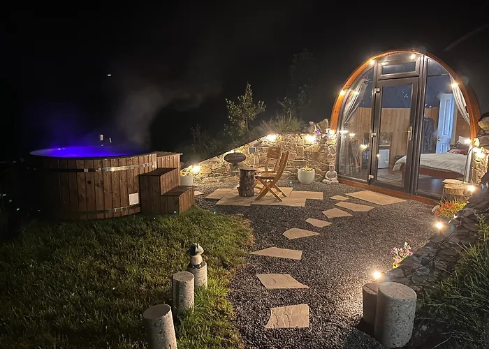 Hilltop Hideaway - Secluded Pod With Private Hot Tub