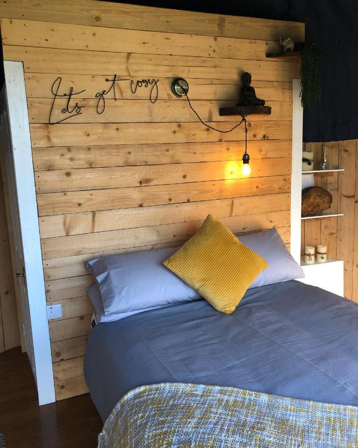 Hilltop Hideaway - Secluded Pod With Private Hot Tub Apartment *