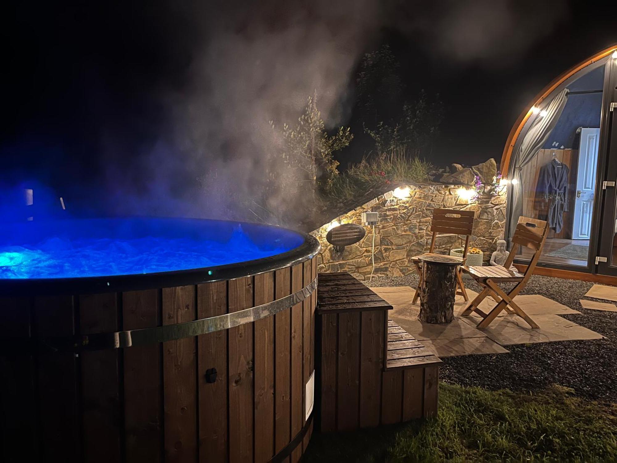 Hilltop Hideaway - Secluded Pod With Private Hot Tub Newry